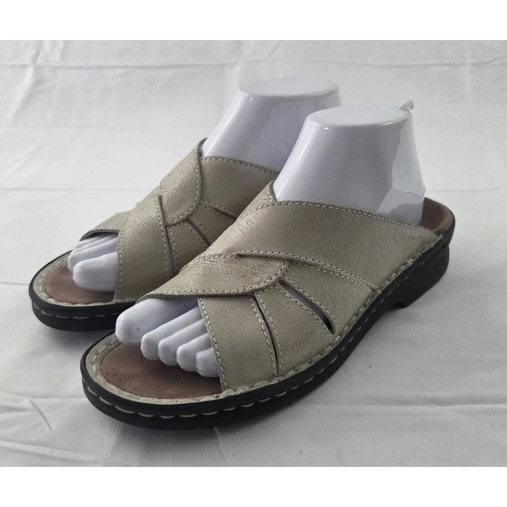 Clarks Sandals Womens 8 M Beige Leather Slide Comfort Coastal Grandmother